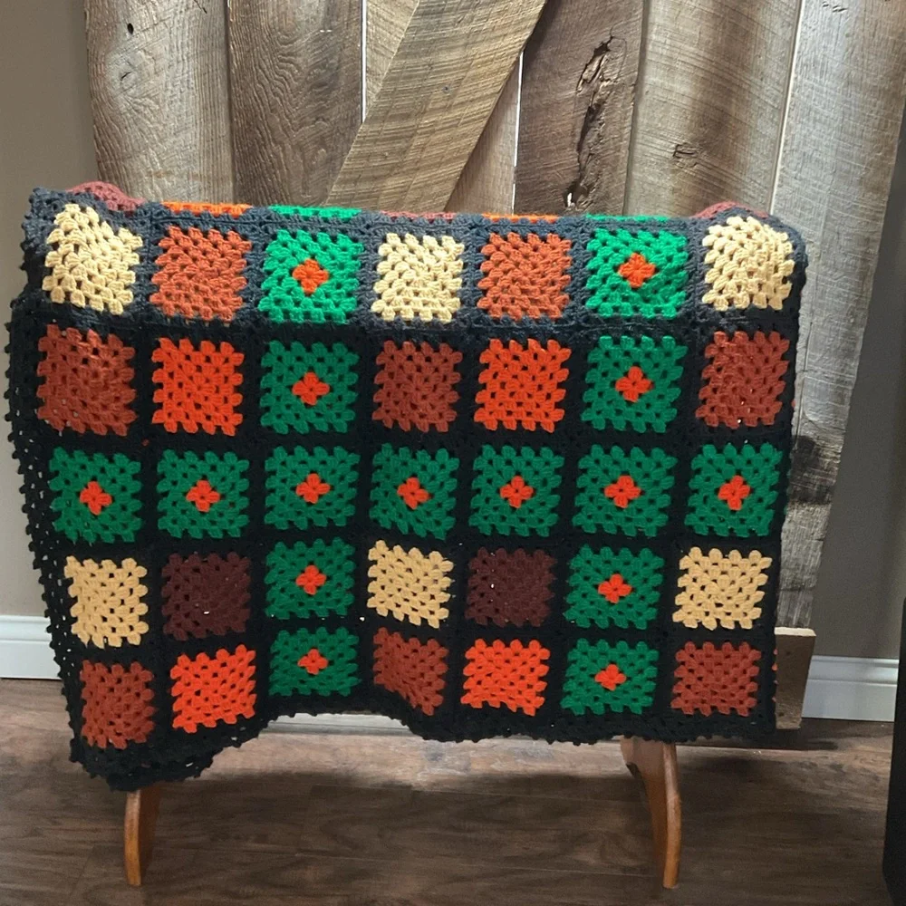 1970's Crochet Afghan Granny Square Throw Retro 68x44